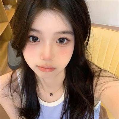 艳谍飘香
